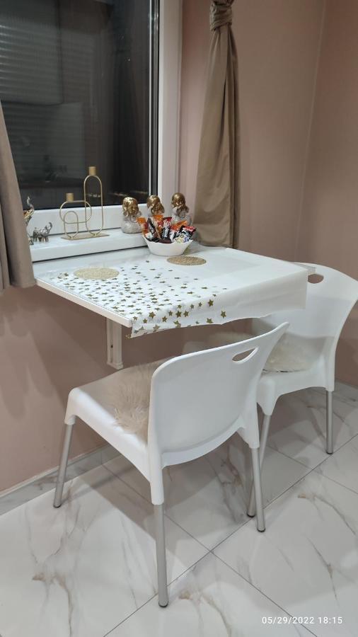 Iva Lux Apartman ซาเยชาร์ ภายนอก รูปภาพ